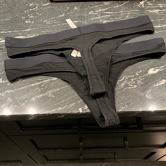 Victoria Secret thongs - Picture 2 of 5